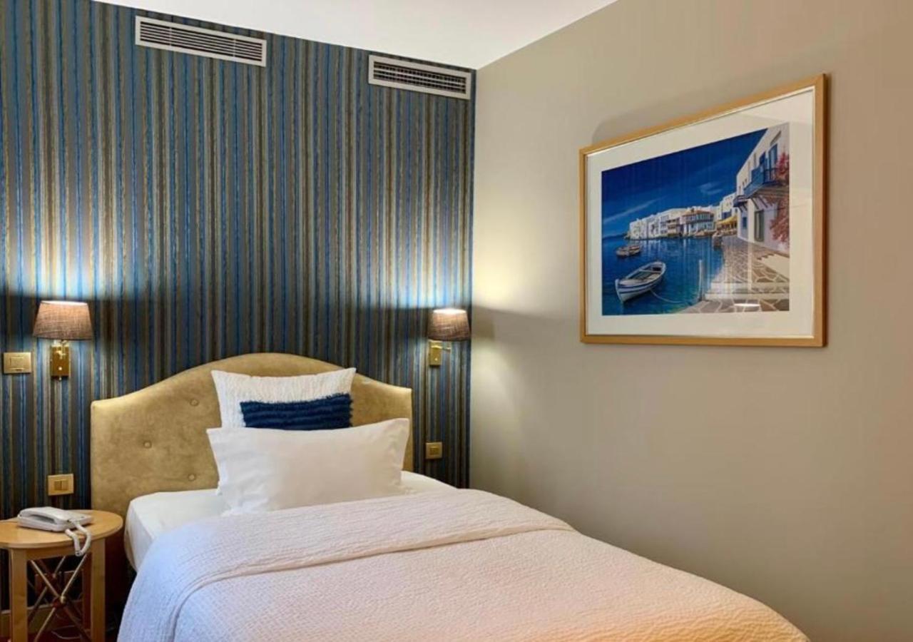 Hotel Central Saint Germain Paris Bagian luar foto