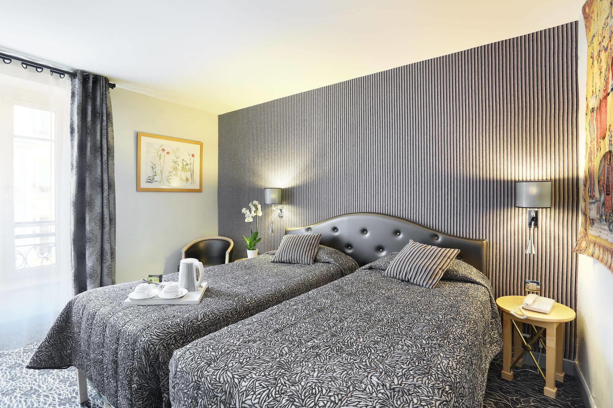 Hotel Central Saint Germain Paris Bagian luar foto
